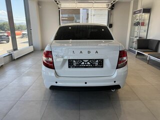 2026 Lada (ВАЗ) Granta I Рестайлинг, белый, 1262134 рублей, вид 4