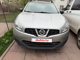 2013 Nissan Qashqai I Рестайлинг, серебристый, 850000 рублей, вид 1