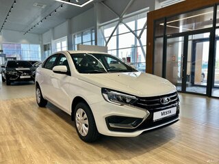 2026 Lada (ВАЗ) Vesta I Рестайлинг (NG), белый, 1685000 рублей, вид 3