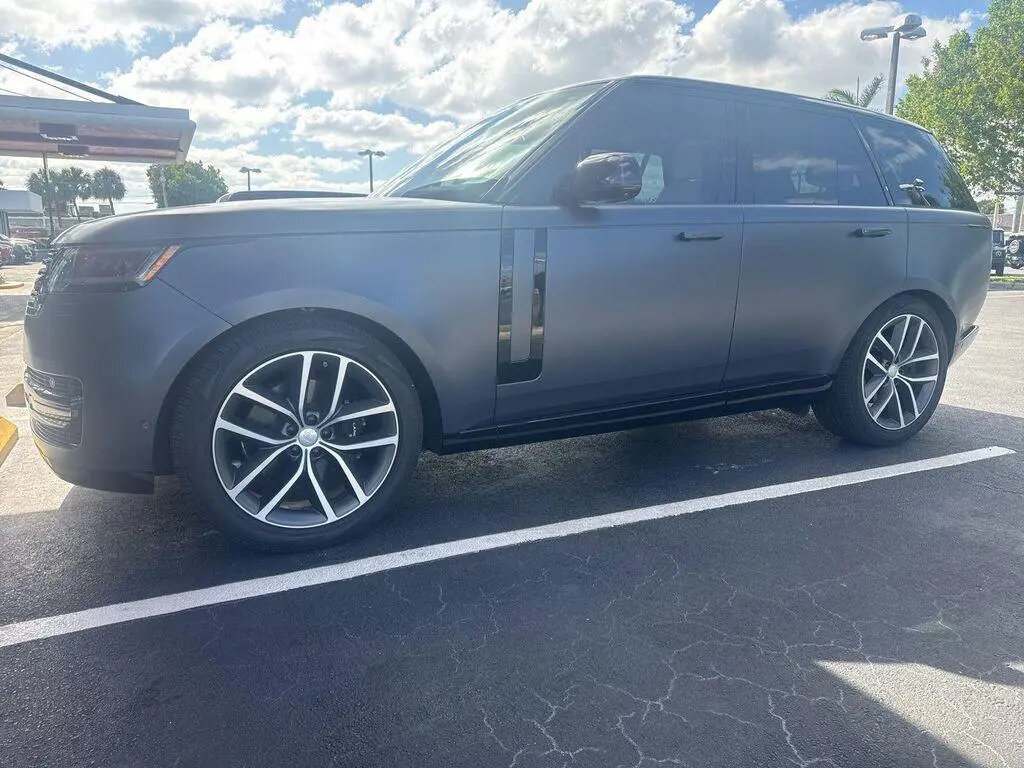 Land Rover Range Rover P400 MHEV V