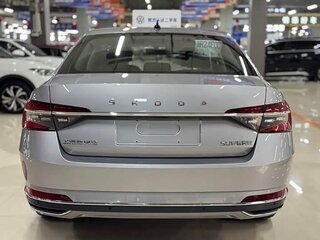 2025 Skoda Superb III Рестайлинг, серый, 2760000 рублей, вид 5