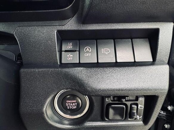 2022 Suzuki Jimny Sierra IV, чёрный, 1800000 рублей - вид 17