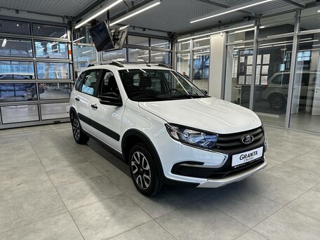2026 Lada (ВАЗ) Granta Cross I Рестайлинг, белый, 1196000 рублей, вид 4
