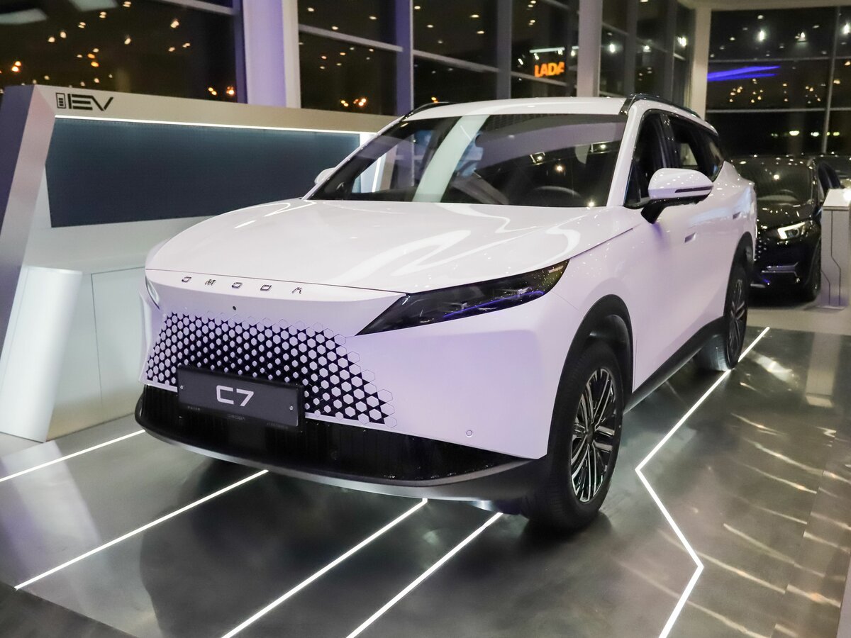 Omoda C7