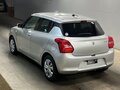 2023 Suzuki Swift V Рестайлинг, серебристый, 780000 рублей - вид 3