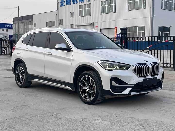 BMW X1 Long 20Li sDrive II (F48) Рестайлинг