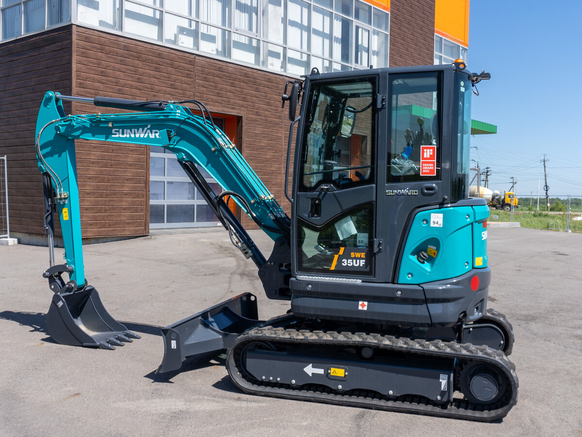 Мини-экскаватор