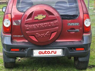 2009 Chevrolet Niva I Рестайлинг, красный, 340000 рублей, вид 3