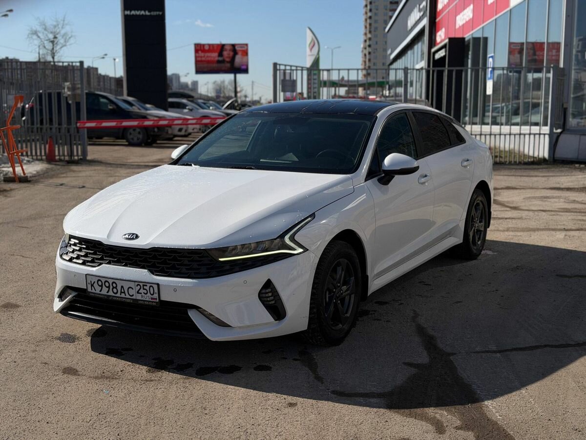 Kia K5 III