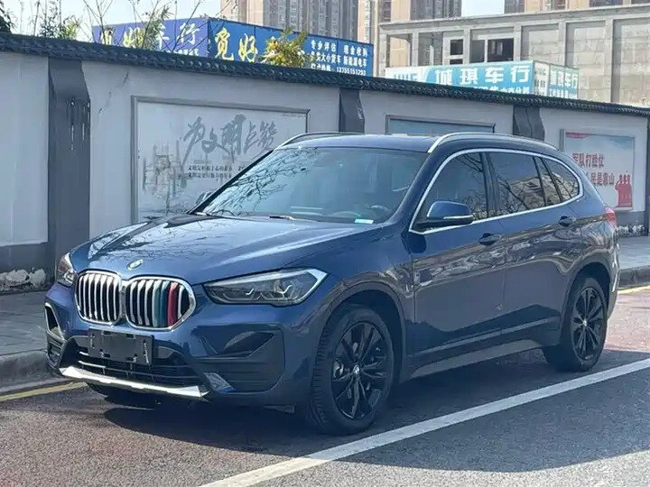 BMW X1 Long 20Li sDrive II (F48) Рестайлинг