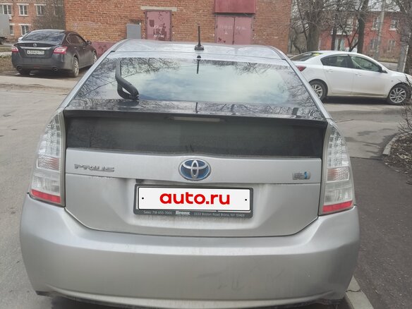 2009 Toyota Prius III (XW30), серый, 950000 рублей - вид 1