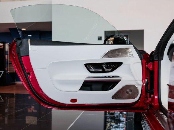 2025 Mercedes-Benz Maybach SL, красный - вид 26