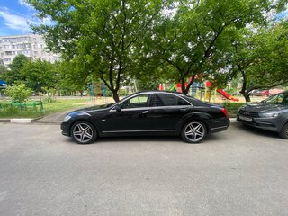 2009 Mercedes-Benz S-Класс 350 V (W221) Рестайлинг, чёрный, 1850000 рублей, вид 4