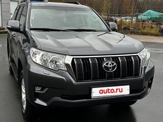 2020 Toyota Land Cruiser Prado 150 Series Рестайлинг 2, серый, 5900000 рублей, вид 1