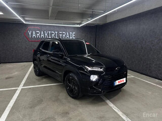 2023 Chevrolet TrailBlazer III Рестайлинг, чёрный, 2000000 рублей, вид 1