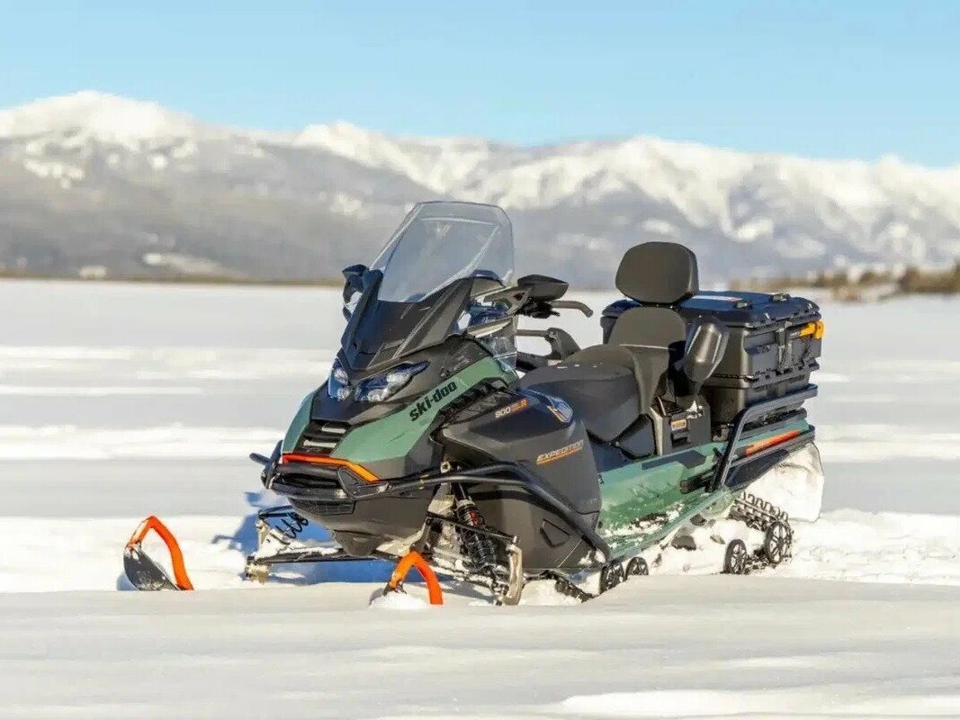 BRP Ski-Doo Expedition 900