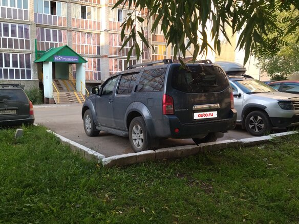 2007 Nissan Pathfinder III, серый, 1000000 рублей - вид 2