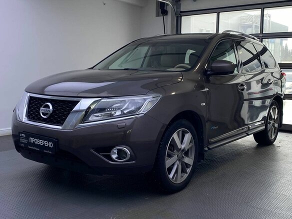 2014 Nissan Pathfinder IV, коричневый, 1785000 рублей