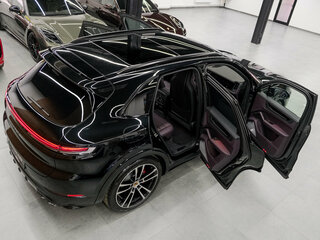 2026 Porsche Cayenne GTS III Рестайлинг, чёрный, 24890000 рублей, вид 4