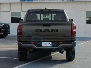 2026 Ram 1500 Crew Cab V Рестайлинг, серебристый, 9845000 рублей, вид 4