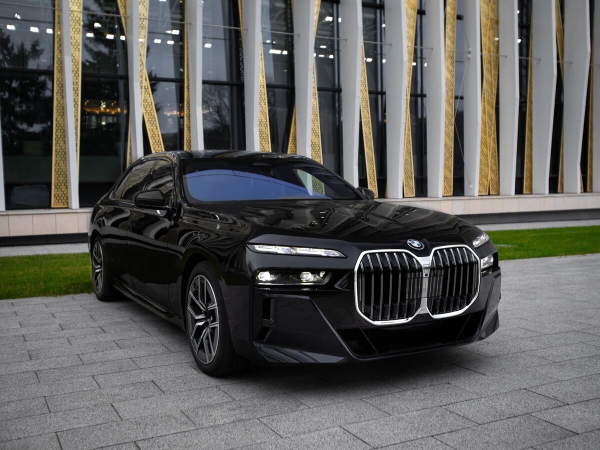 ???????????? ??/?? BMW 7 ?????????? VII (G70) 760i xDrive 4.4 AT (544 ??.??.) 4WD ...