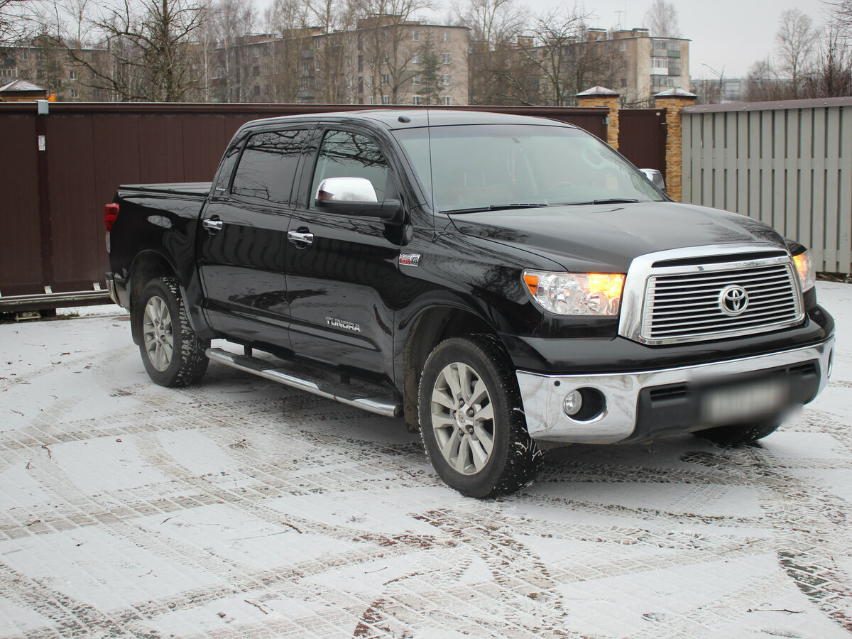Toyota Tundra CREWMAX
