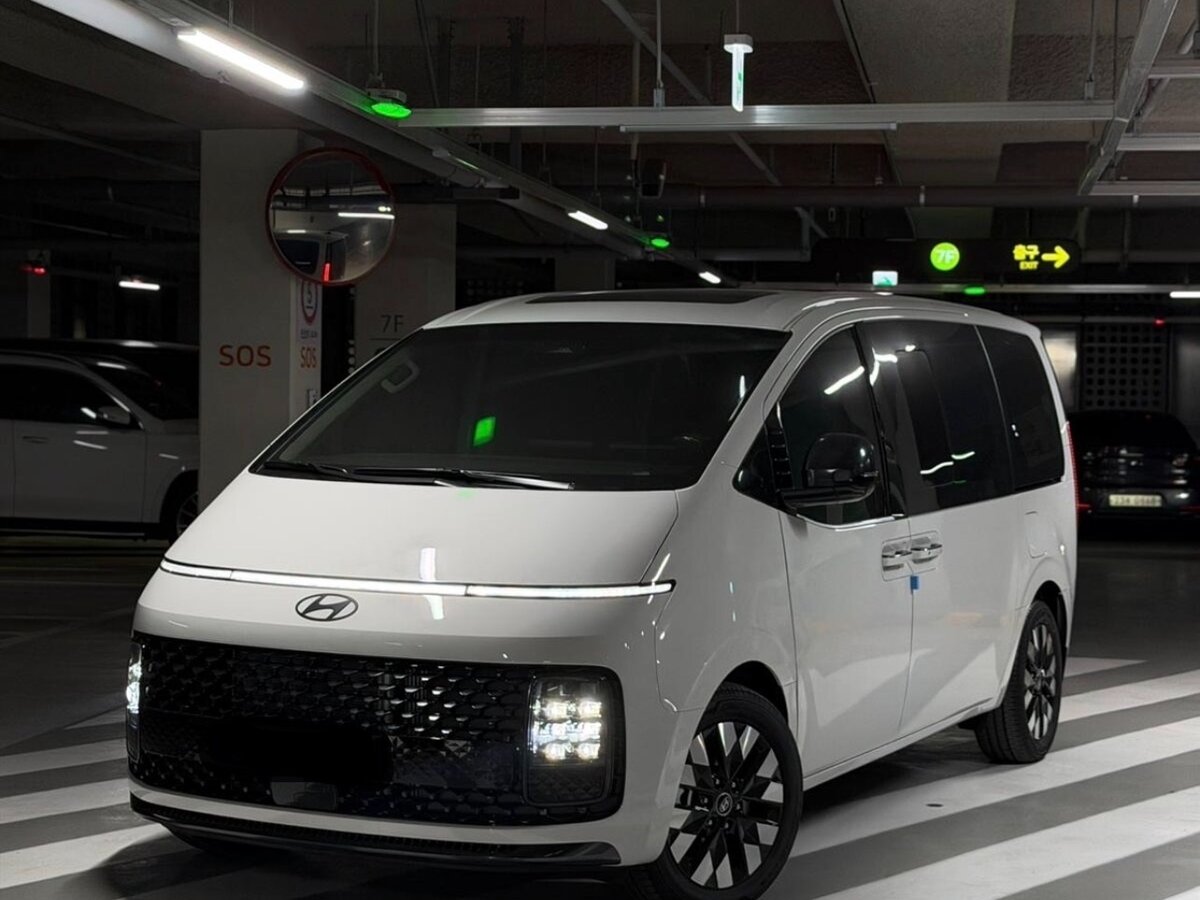 Hyundai Staria I