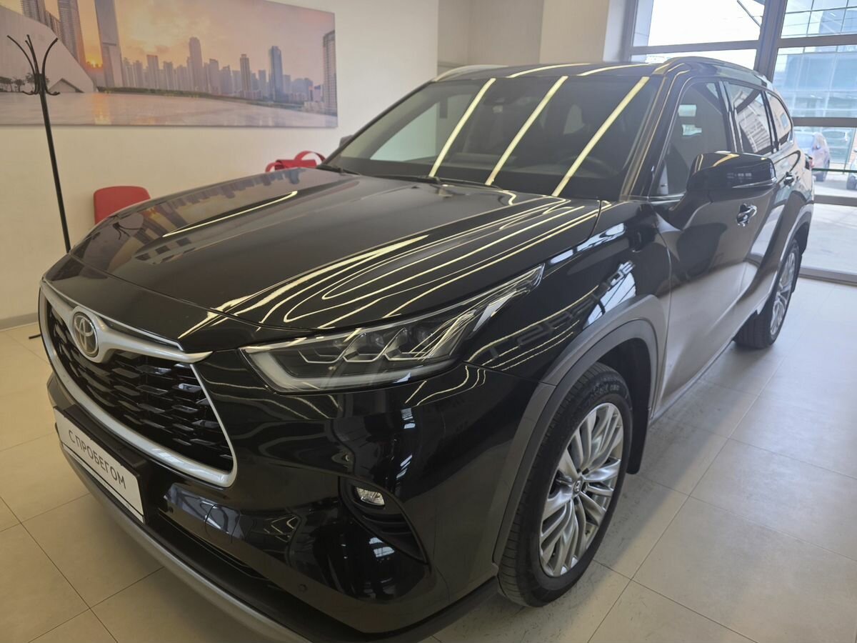 Toyota Highlander IV (U70)