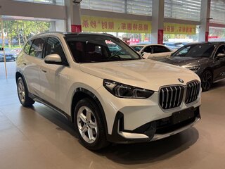 2023 BMW X1 Long 20Li sDrive III (U11/U12), белый, 2590000 рублей, вид 3