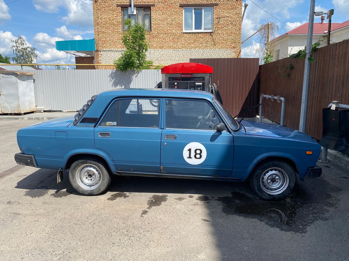 Лада седан 2107