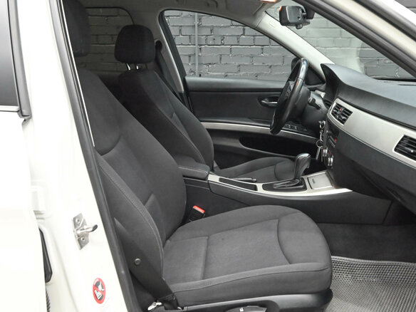 2011 BMW 3 серии 318i V (E90/E91/E92/E93) Рестайлинг, белый, 1495000 рублей - вид 10