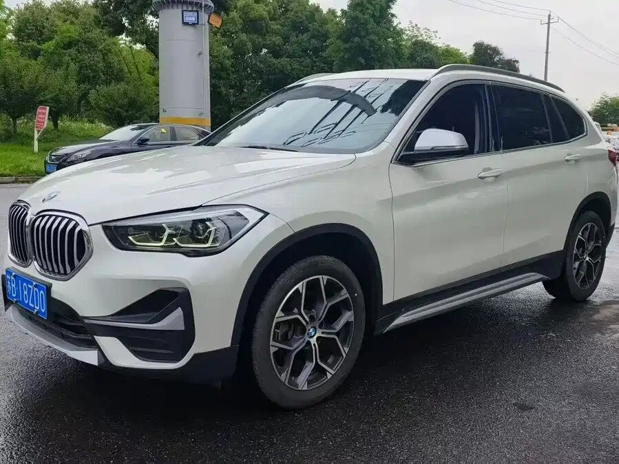 BMW X1 18i sDrive II (F48) Рестайлинг