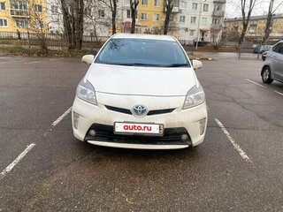 2012 Toyota Prius III Рестайлинг (XW30), белый, 950000 рублей, вид 1