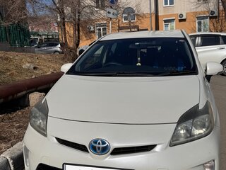 2012 Toyota Prius III Рестайлинг (XW30), белый, 950000 рублей, вид 1
