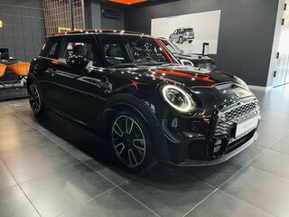 2023 Mini Hatch Cooper S III (F55/F56) Рестайлинг 2, чёрный, 5490000 рублей, вид 1