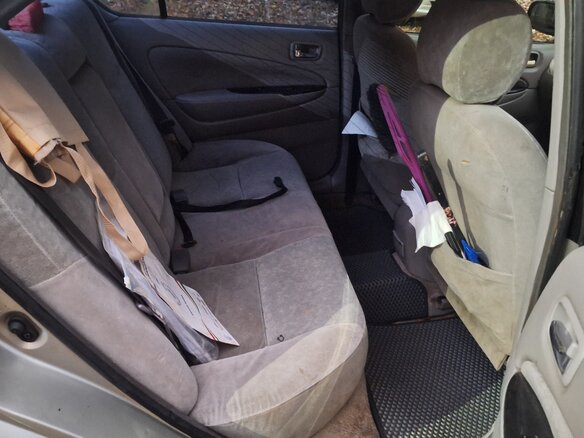 2000 Toyota Prius I Рестайлинг (XW10), серебристый, 230000 рублей - вид 21