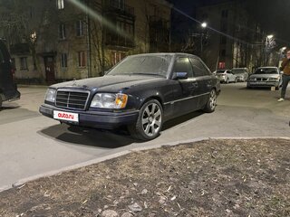 1994 Mercedes-Benz E-Класс 250 I (W124), синий, 220000 рублей, вид 1