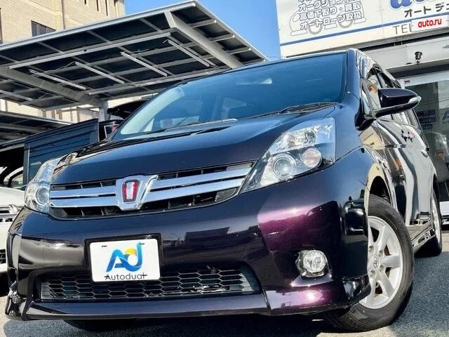 Toyota ISis I Рестайлинг