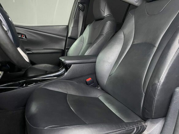 2017 Toyota Prius PHV ZVW52 Prime IV (XW50), серый, 1949000 рублей - вид 5