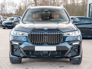 2021 BMW X7 40i I (G07), чёрный, 6155000 рублей, вид 1