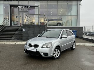 2010 Kia Rio II Рестайлинг, серебристый, 580000 рублей, вид 1