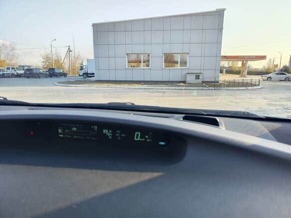 2013 Toyota Prius III Рестайлинг (XW30), голубой, 1050000 рублей - вид 14