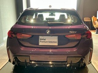 2026 BMW 1 серии 118d IV (F70), фиолетовый, 4092777 рублей, вид 5