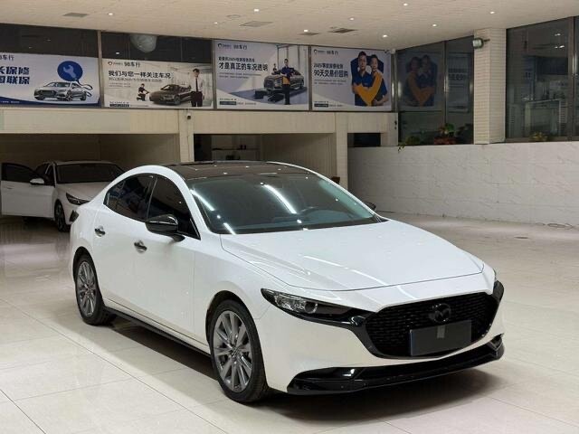 Mazda 3 Axela IV (BP)