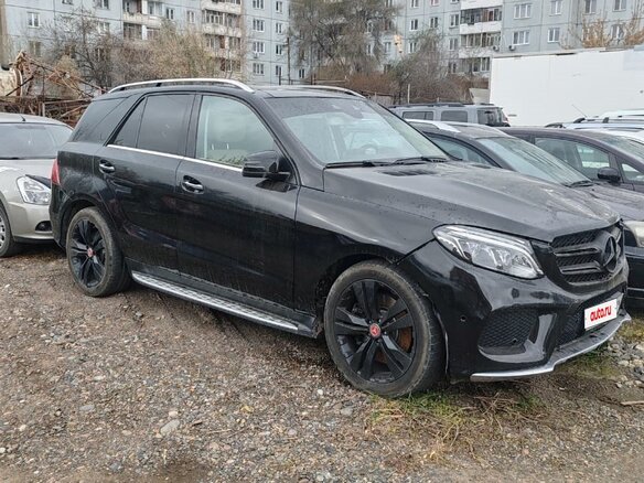 2017 Mercedes-Benz GLE 400 9G-Tronic I (W166), чёрный, 2145000 рублей - вид 2