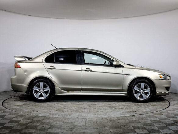 2008 Mitsubishi Lancer X, бежевый, 539000 рублей - вид 3
