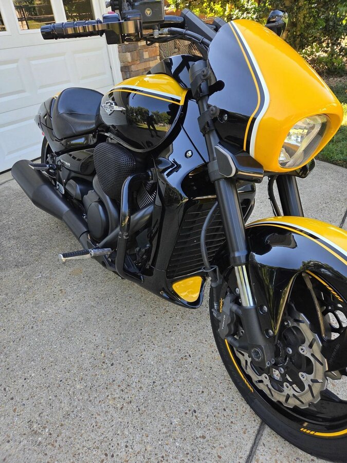 Suzuki Boulevard M109R