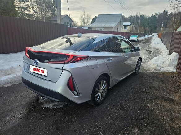 2018 Toyota Prius PHV ZVW52 IV (XW50), серый, 2050000 рублей - вид 3