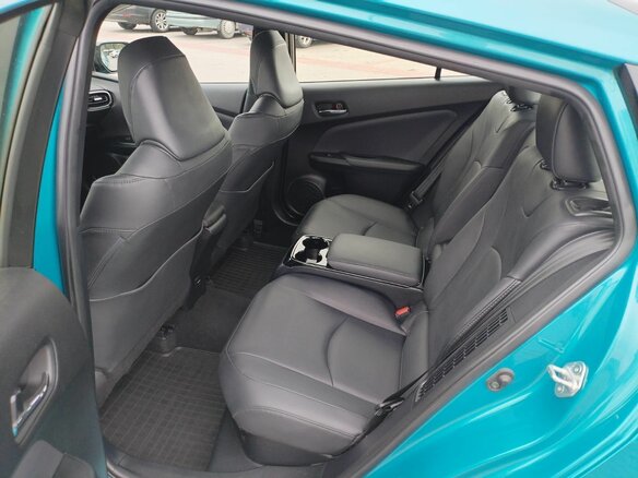 2018 Toyota Prius PHV ZVW52 Prime IV (XW50), голубой, 1960000 рублей - вид 9