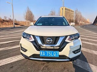 2021 Nissan X-Trail III Рестайлинг, белый, 1890000 рублей, вид 2